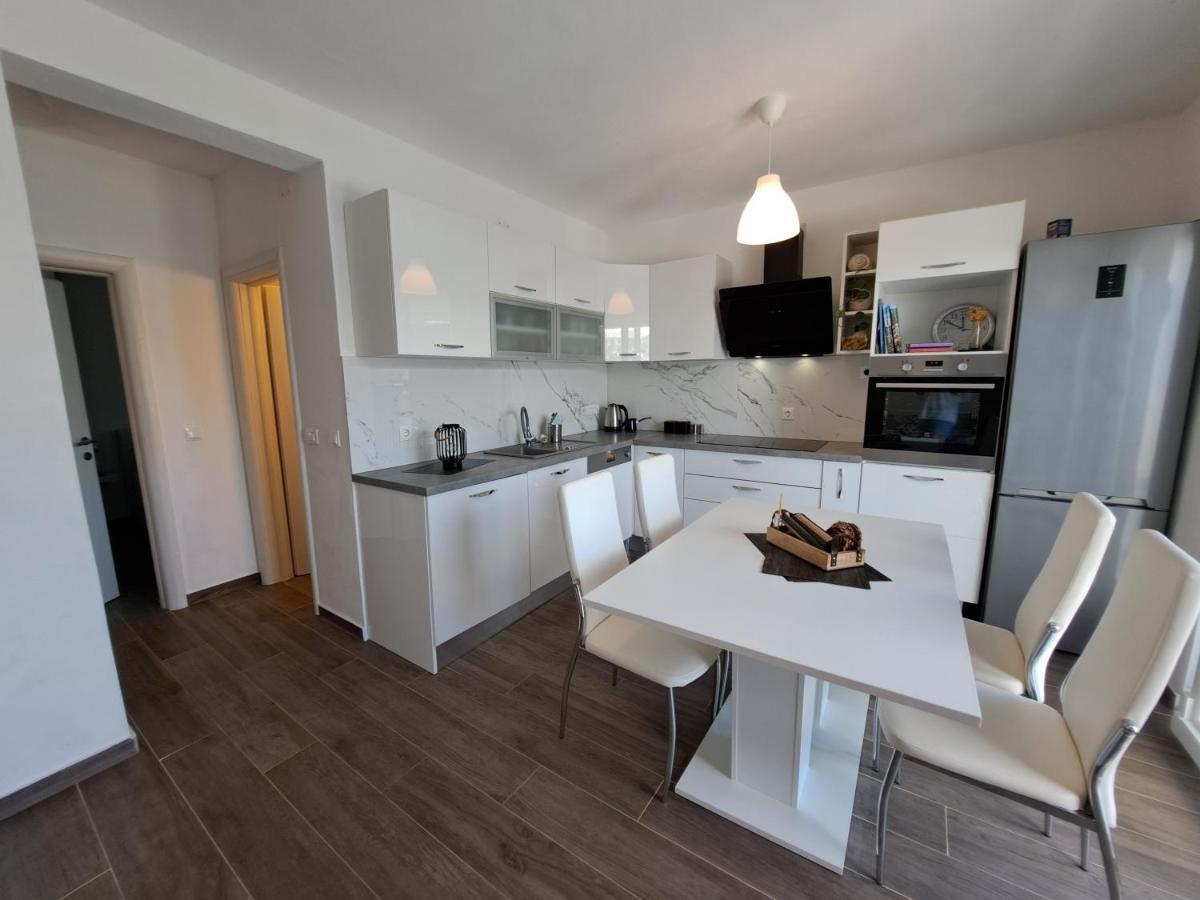 Apartman Portorus Lastovo Exteriör bild
