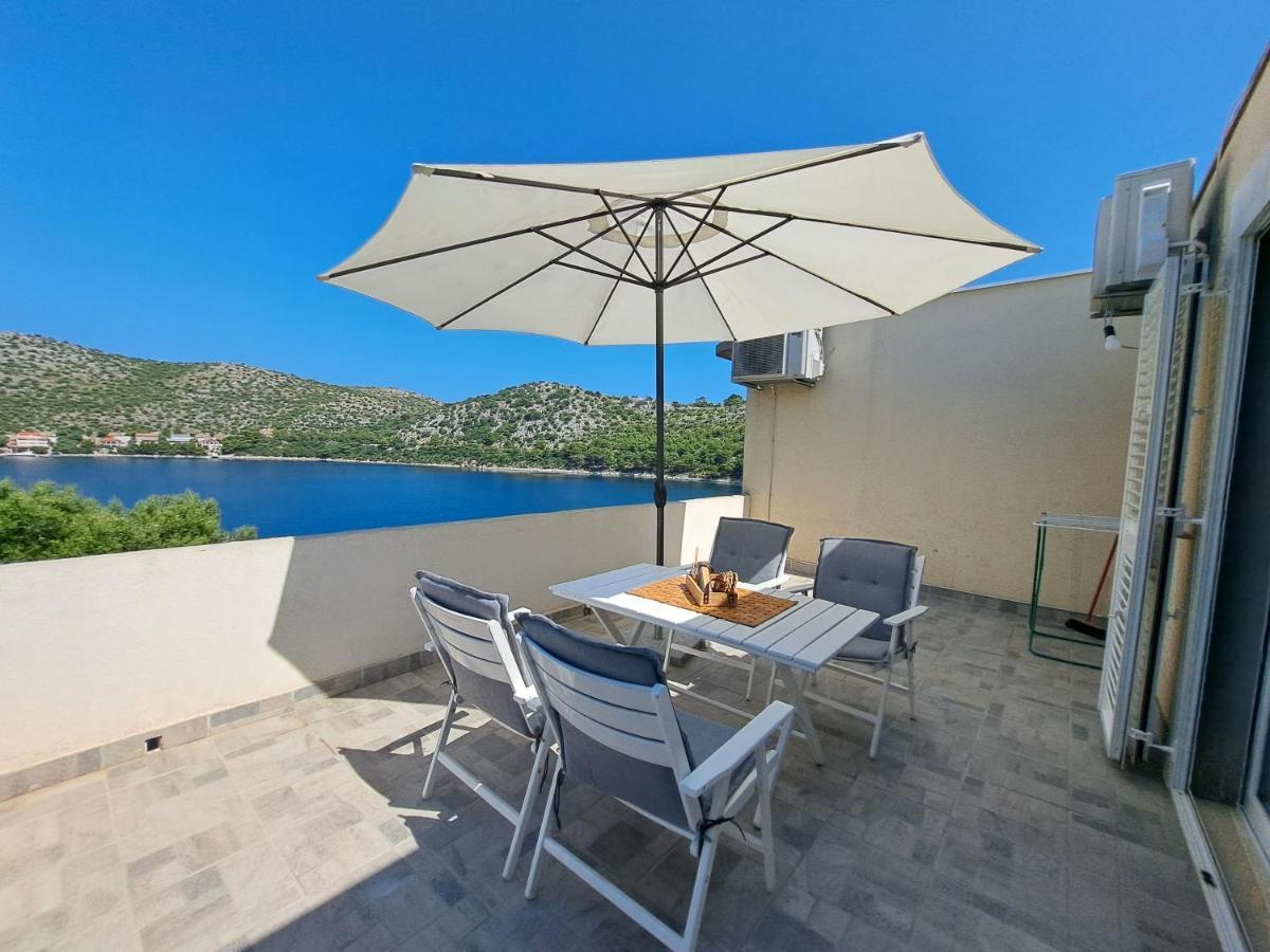 Apartman Portorus Lastovo Exteriör bild