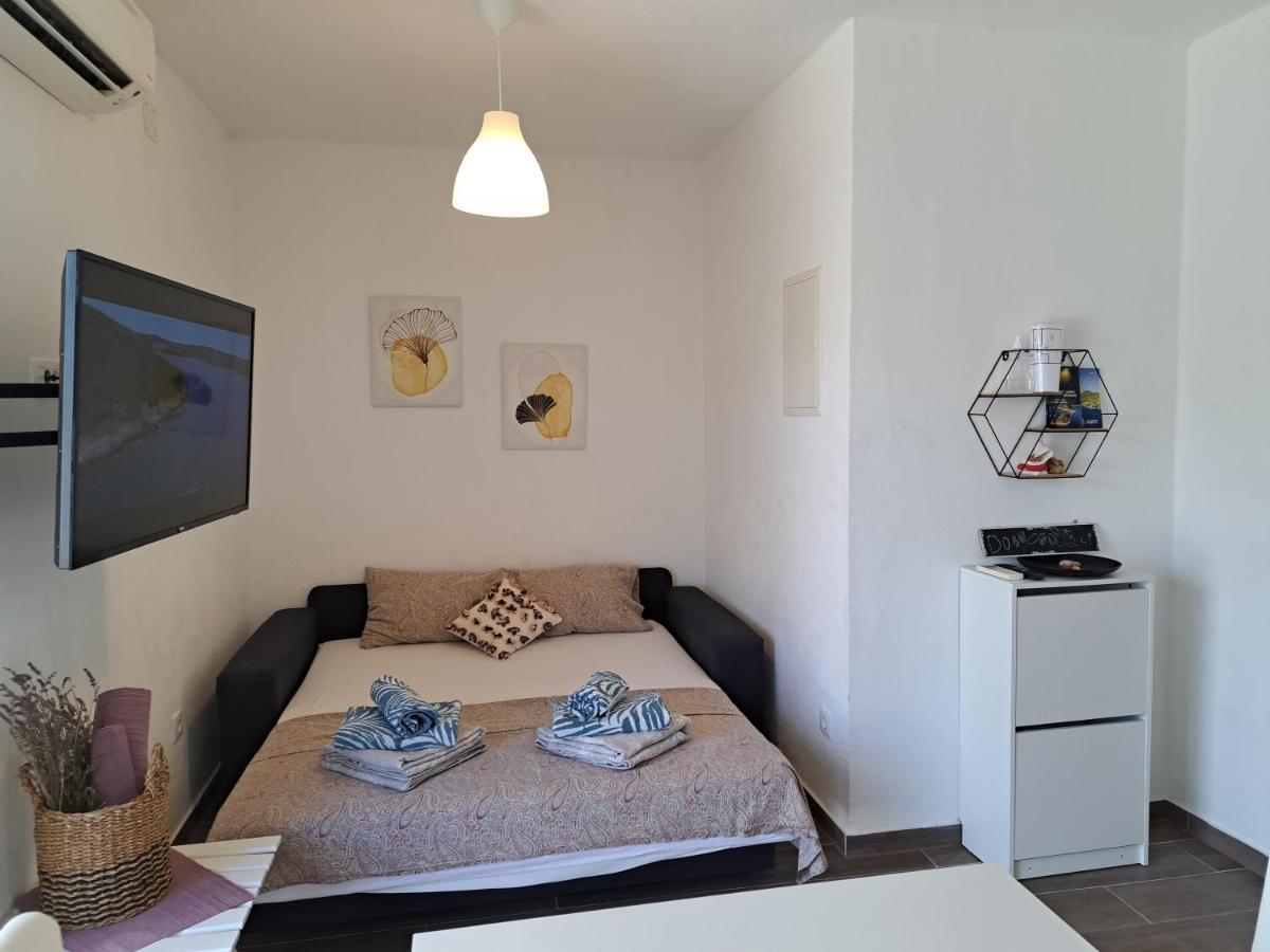 Apartman Portorus Lastovo Exteriör bild